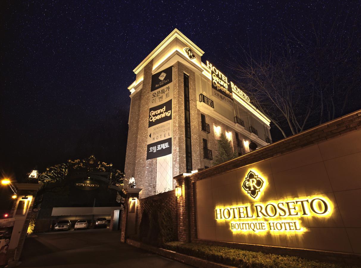 פוצ'און Roseto Hotel מראה חיצוני תמונה